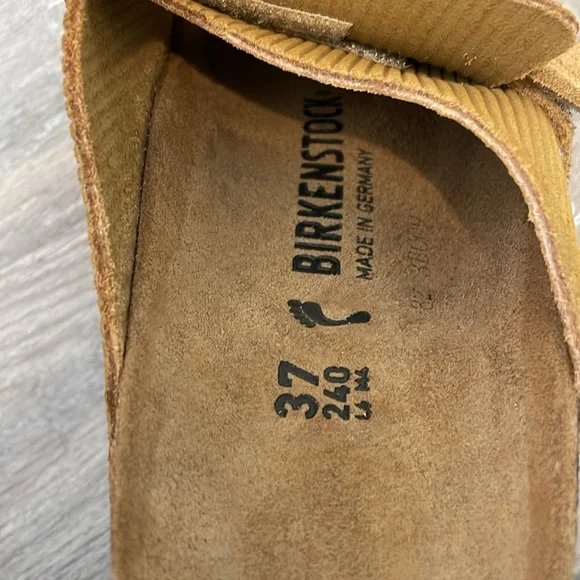 Birkenstock Kyoto Suede Embossed Sandals - Picture 8 of 10